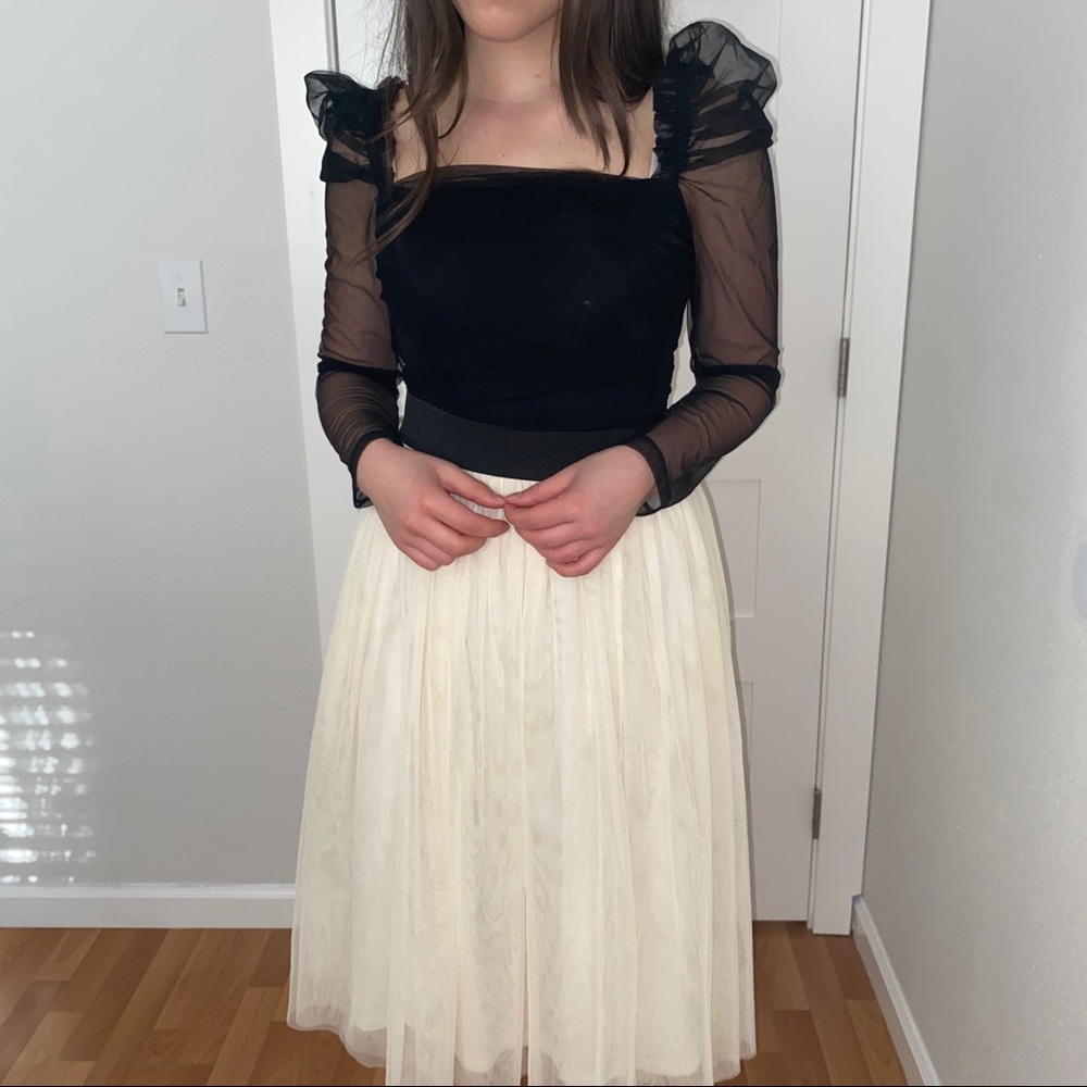 Midi white skirt - Picture 5 of 5